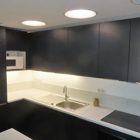 Apartment T4 Of 65 M2 With Garden In